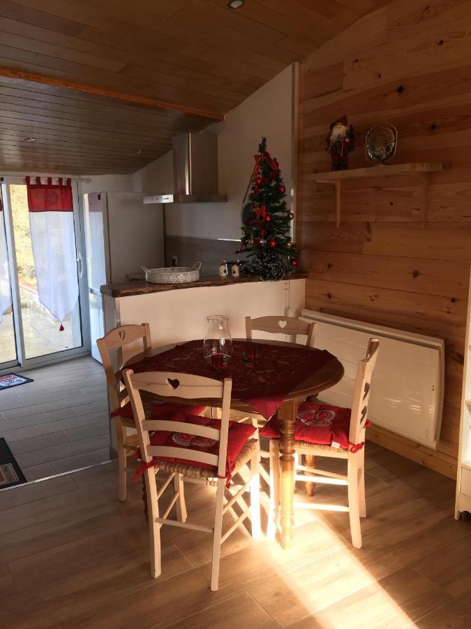 Logement Paisible A La Campagne Aubarede Exteriér fotografie