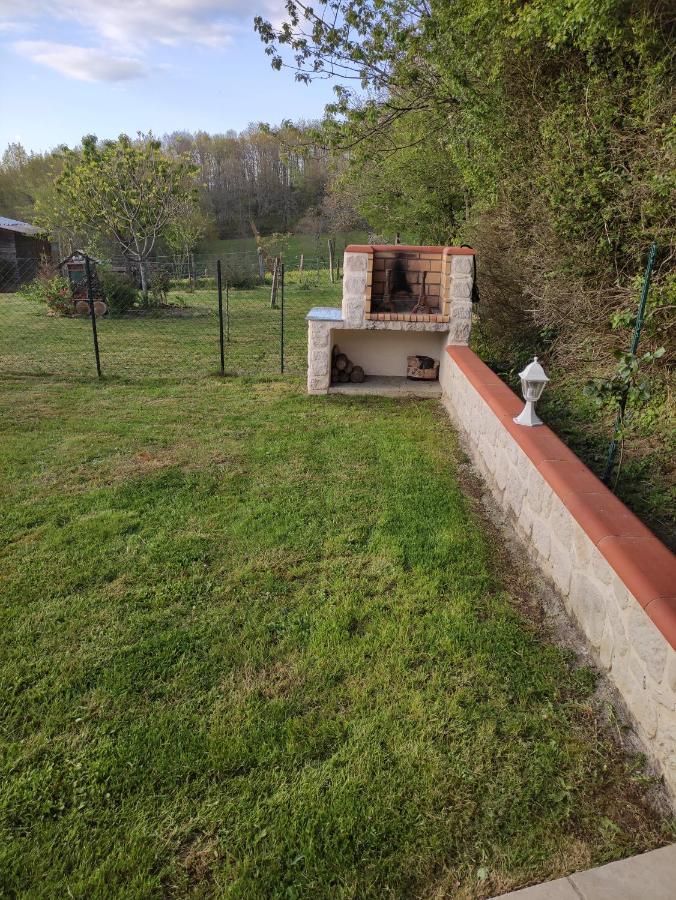 Logement Paisible A La Campagne Aubarede Exteriér fotografie